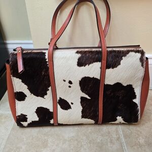 Innue Elegant Cowhide Leather Tote with Brown Accents